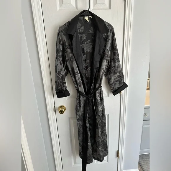 Vintage Victoria’s Secret VS Gold Label Black Floral Kimono Long Robe Velvet 90s - Picture 7 of 9